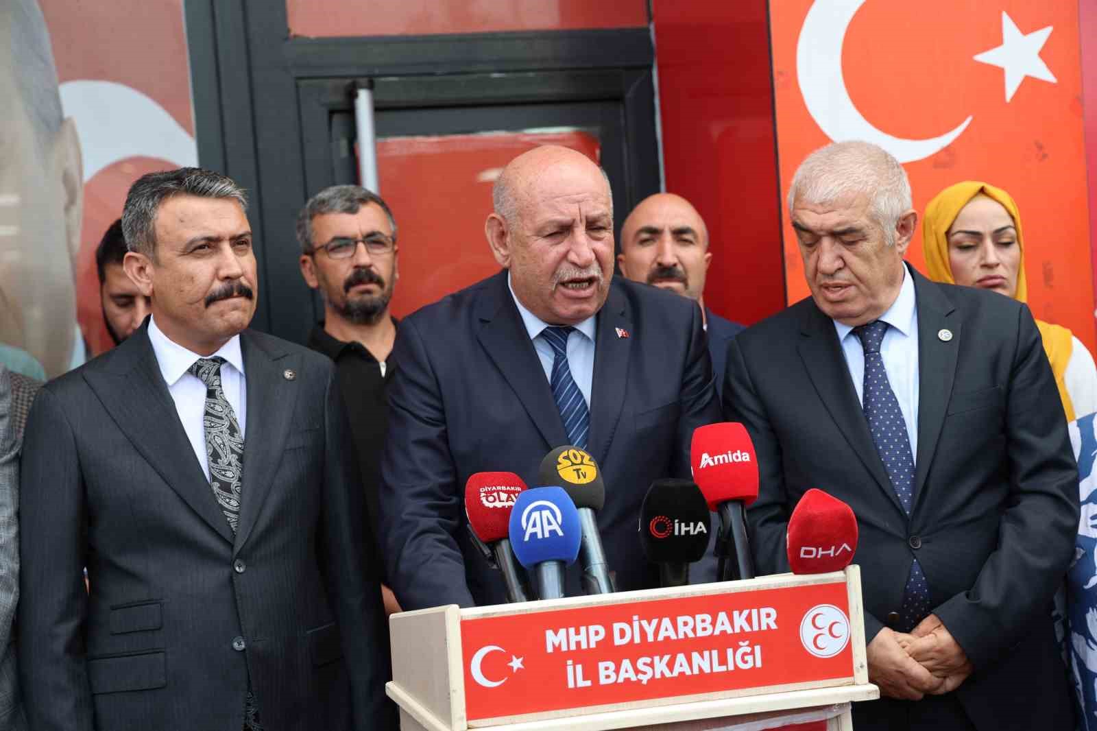 MHP Diyarbakır İl Başkanlığında görev değişimi