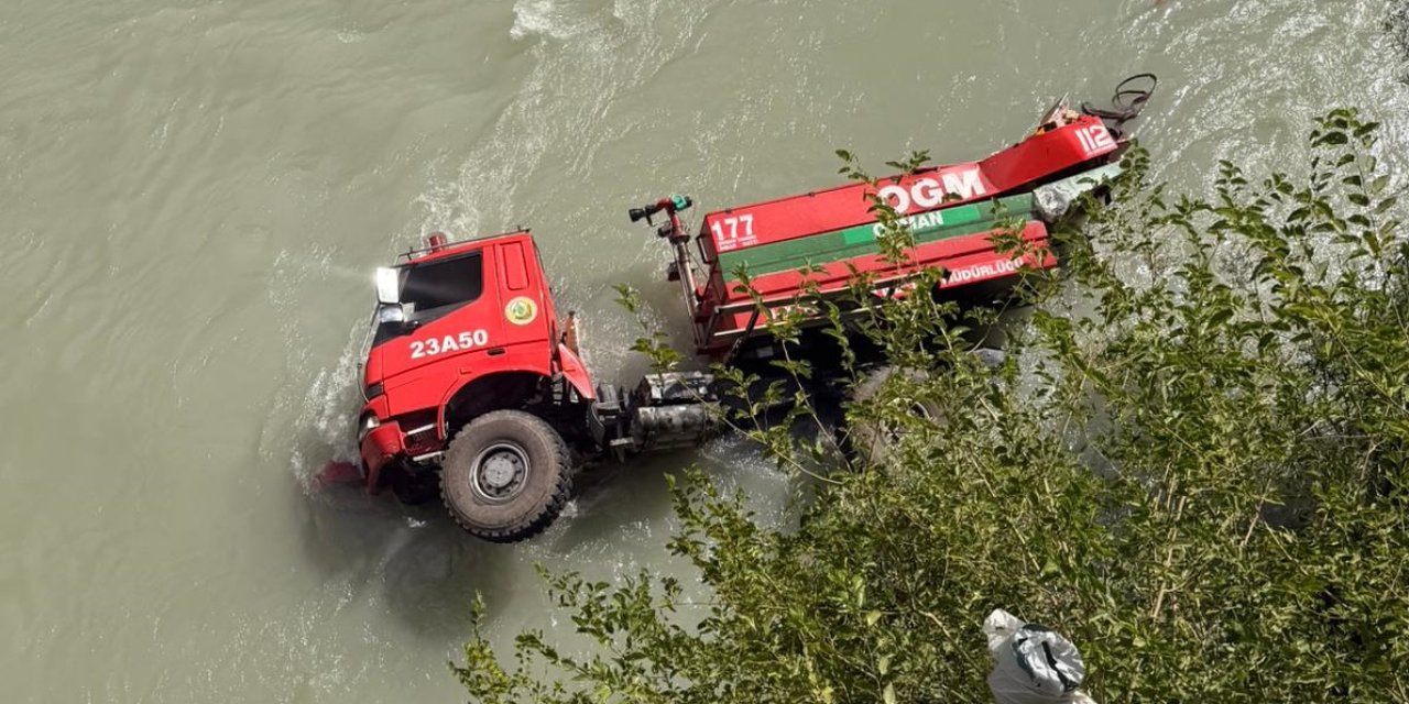Orman yangınına giden arazöz Zap Suyu'na uçtu: 3 yaralı