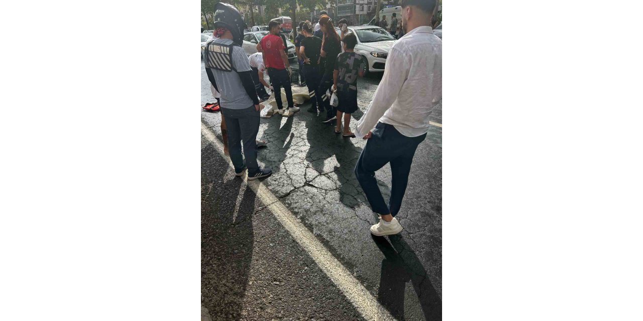 Diyarbakır'da yolun karşısına geçmeye çalışırken hayatını kaybetti