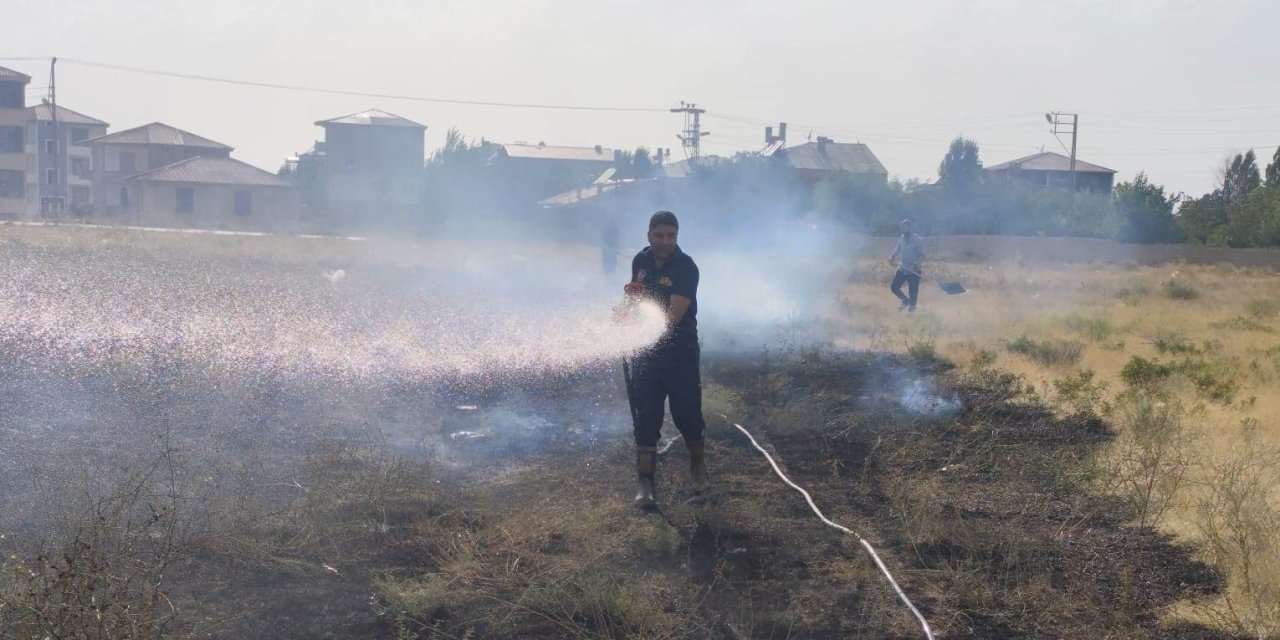 Van’da örtü yangını