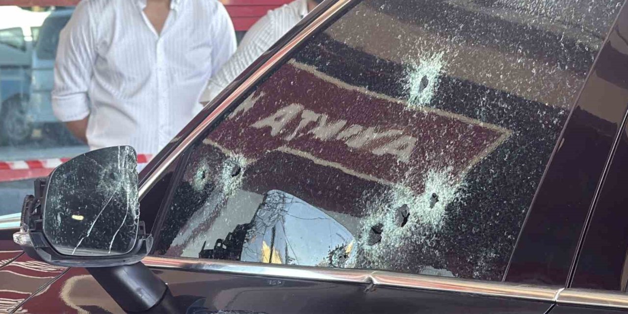 Diyarbakır’da ışıkta duran otomobile silahlı saldırı: 2 yaralı