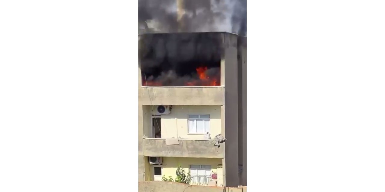 Silopi’de 4 katlı binada yangın paniği