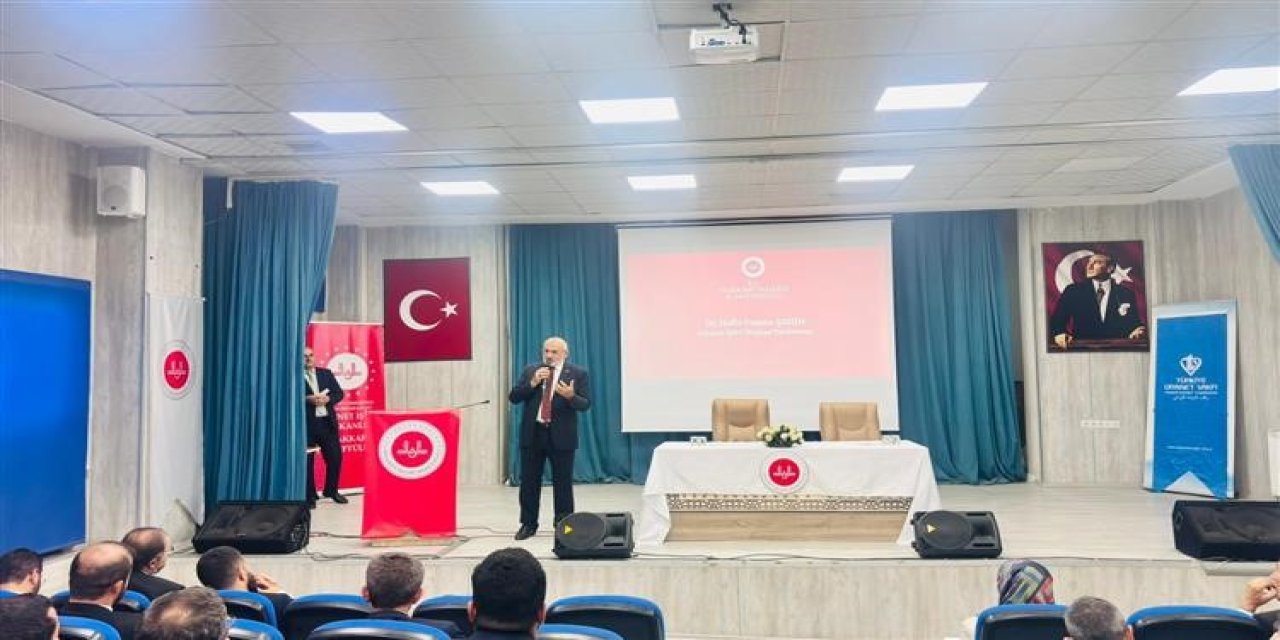Diyanet İşleri Başkan Yardımcısı Şahin Hakkari’de din görevlileriyle buluştu