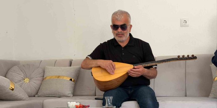 10 yaşındayken gözlerini kaybetti, bağlamayla geleceğine ışık tuttu