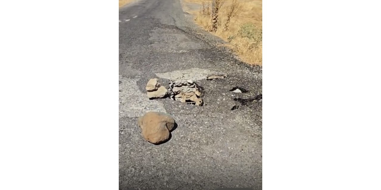 Diyarbakır'ın Çüngüş ilçesinde bozulan yol tehlike saçıyor