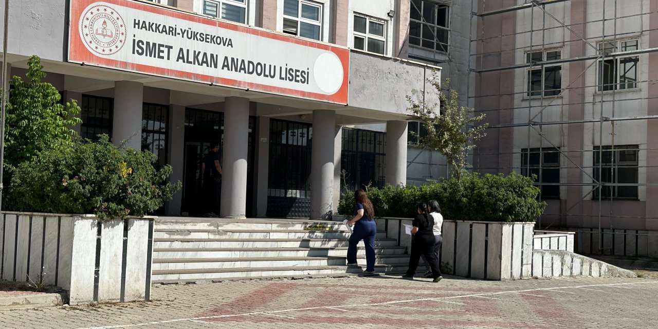 Yüksekova’da KPSS Lisans sınavı başladı