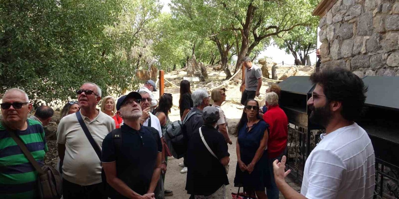 Akdamar Kilisesi’ndeki 14’üncü ayin başladı