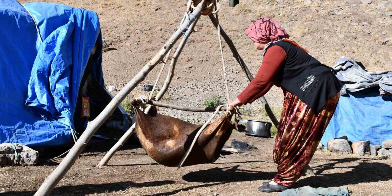 Şırnak’ın yaylalarında organik tereyağ