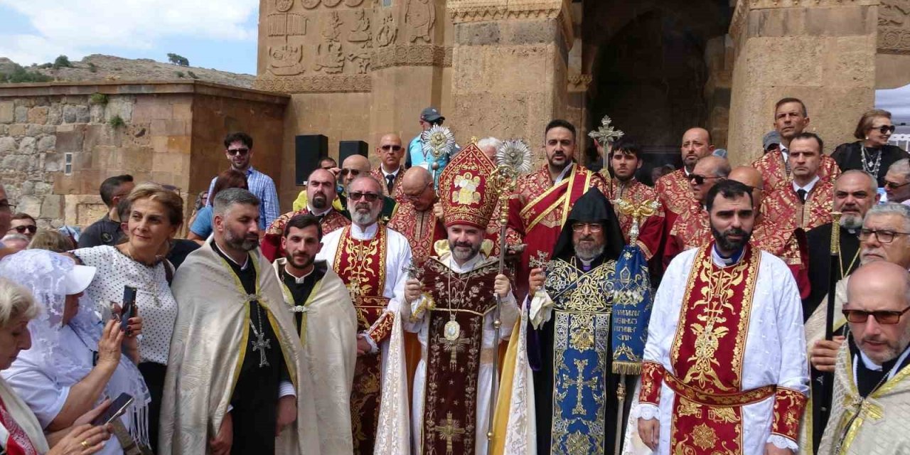 Akdamar Kilisesi’ndeki 14’üncü ayin sona erdi