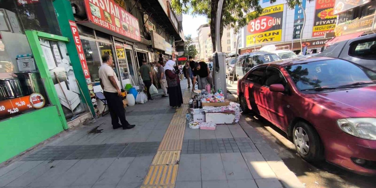 Van’da kaldırımlar işgal altında