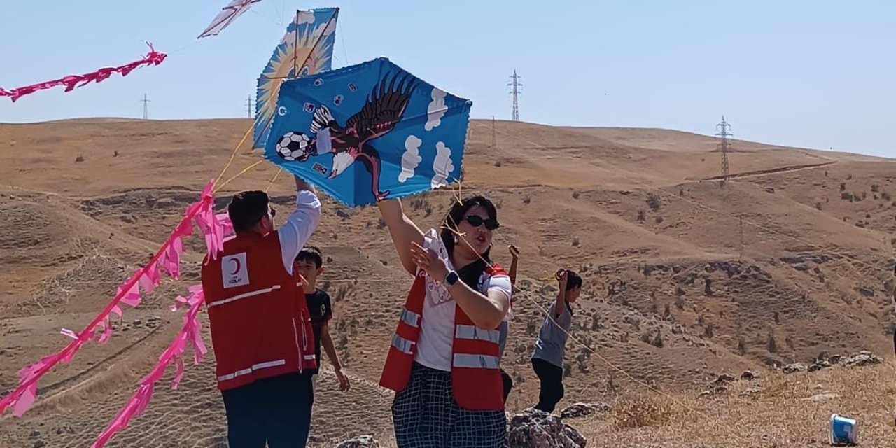 Cizreli öğrencilerden Gazze’deki çocuklara destek