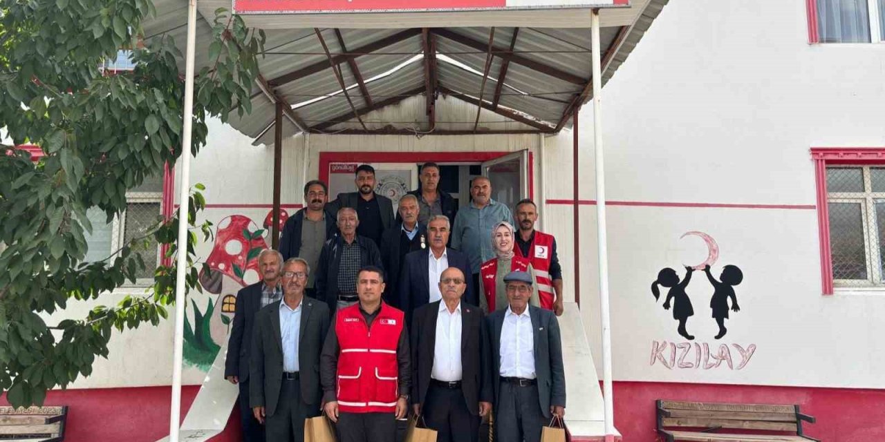 Van'ın Muradiye ilçesinde Kızılay Şubesi gazileri ağırladı