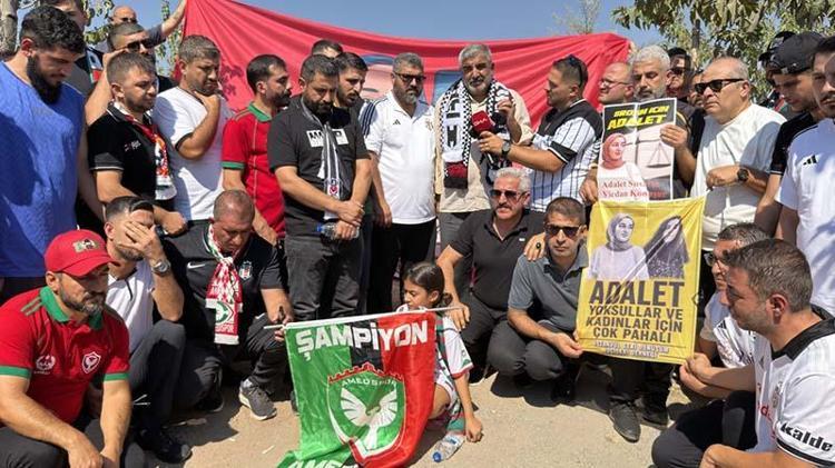 Amedspor ve Beşiktaş taraftarlarından Rojin Kabaiş'in mezarına ziyaret