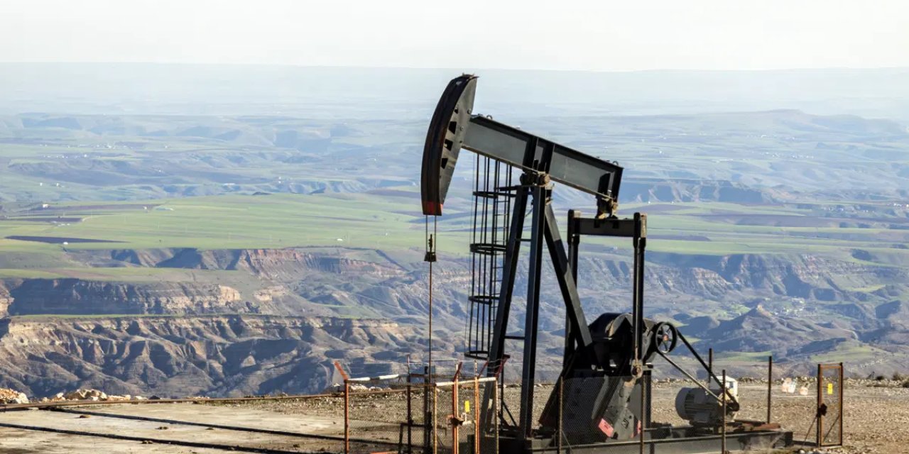 Petrol fiyatları ABD-İran görüşmesi beklentisiyle geriledi