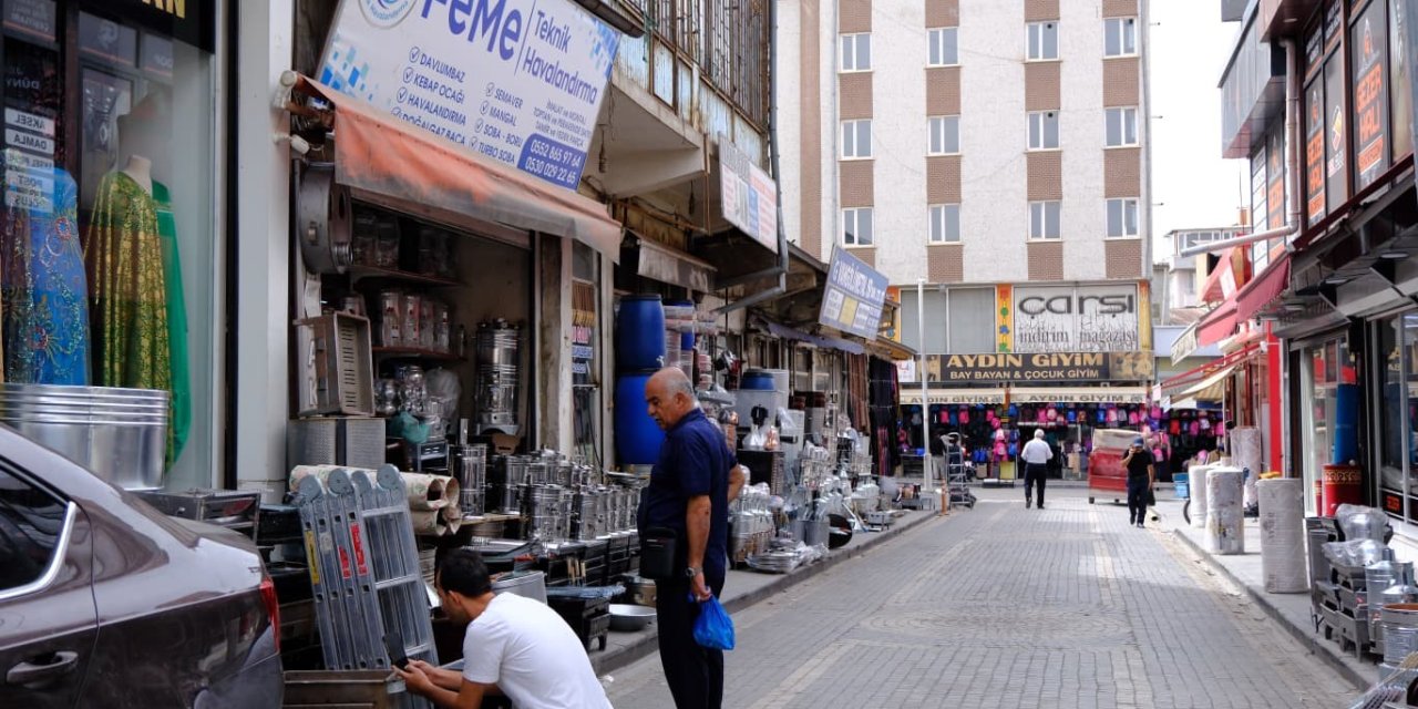 Van Sobacılar Çarşısı’nda kış hazırlığı başladı