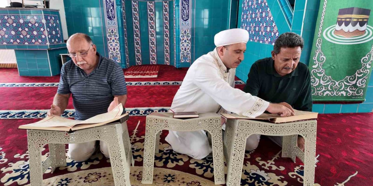 Van'da ilerlemiş yaşlarına rağmen Kur’an-ı Kerim öğrendiler