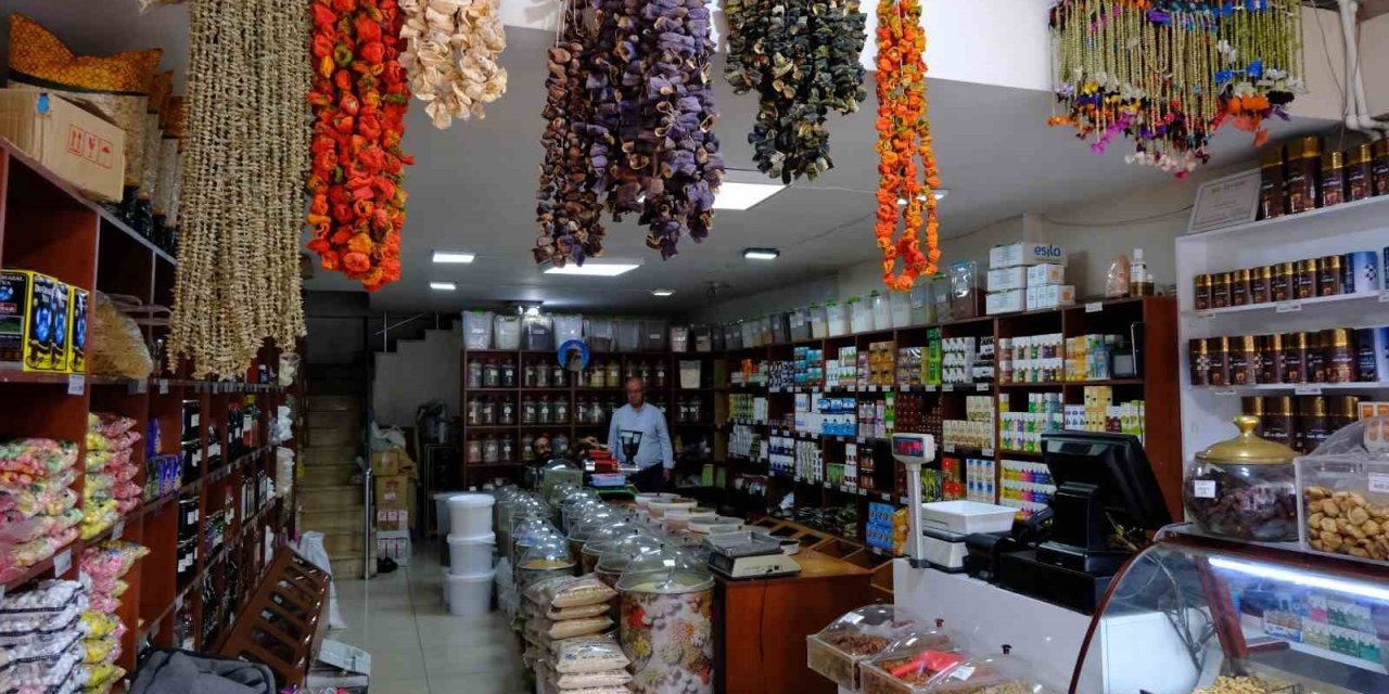 Van’da havanın soğumasıyla bitki çaylarına ilgi arttı
