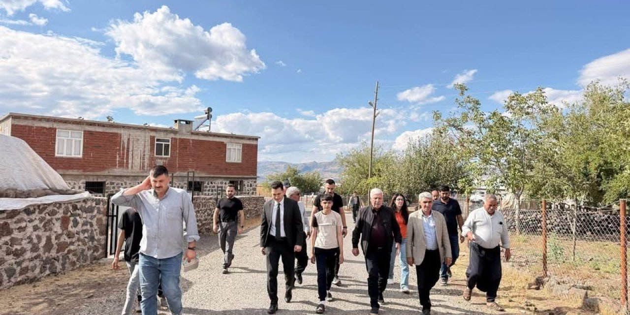 Diyarbakır'ın Çermik ilçesinde mahalle yolları yapımı denetlendi