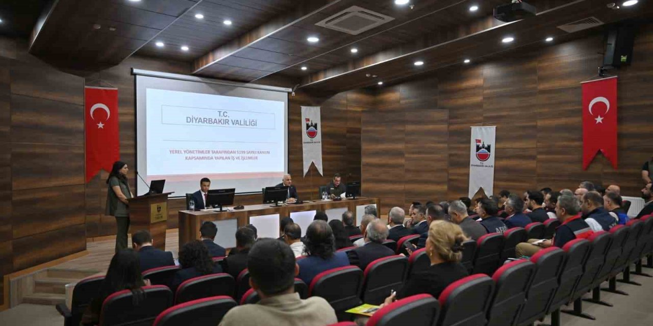 Vali Zorluoğlu başkanlığında "İl Hayvanları Koruma Kurulu" toplantısı yapıldı