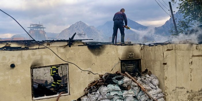 Dağlıca köyündeki okul binasında yangın çıktı