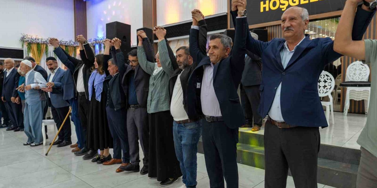 Eşbaşkan Ay, husumetli ailelerin barış buluşmasında