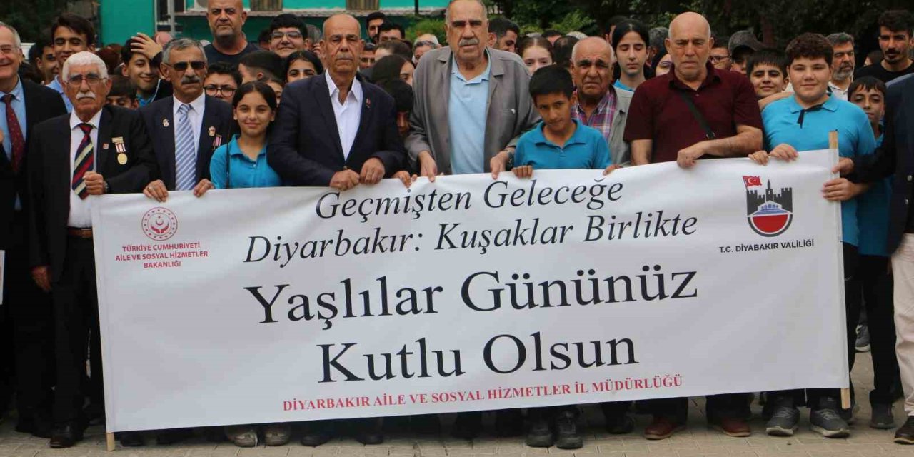 Diyarbakır’da 1 Ekim Dünya Yaşlılar Günü için yürüyüş