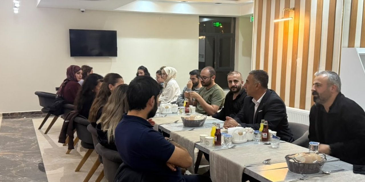 Sağlık-Sen heyeti Beytüşşebap’ta sağlık çalışanlarıyla bir araya geldi