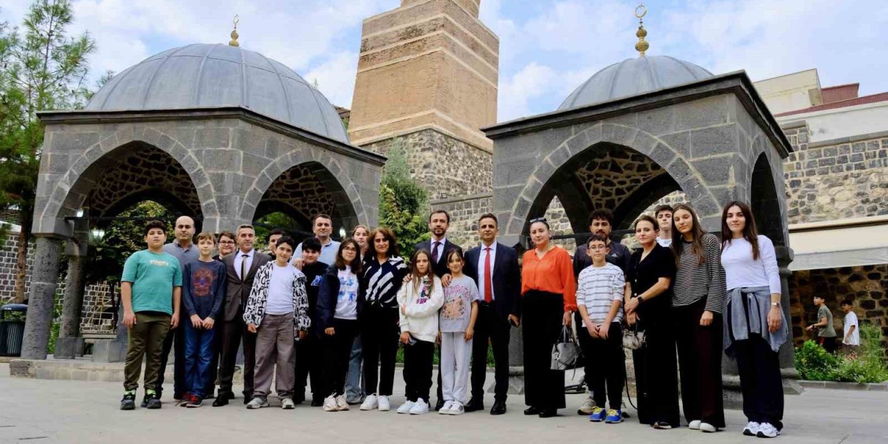 Cizre’de İstanbullu öğrenciler Dengbêj Evi’ne hayran kaldı