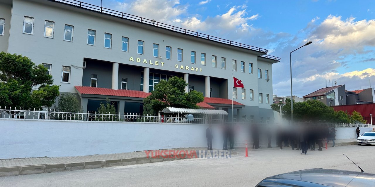 Yüksekova’da yol kesme ve yağma iddiasıyla 2 kişi tutuklandı