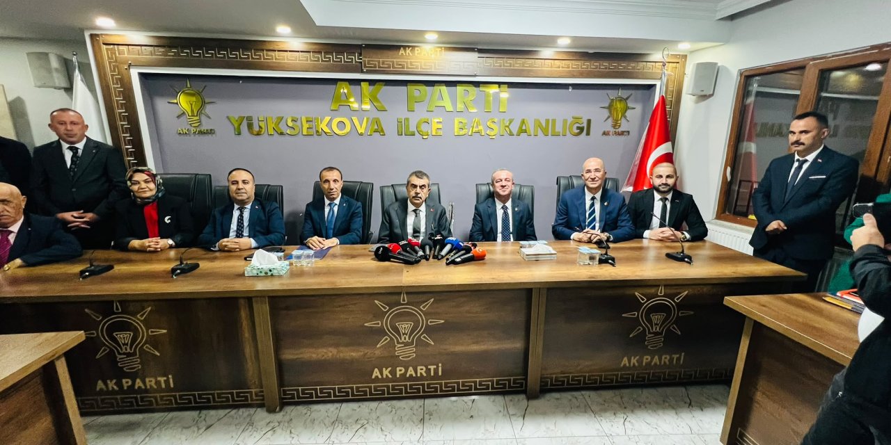 Bakan Tekin Yüksekova’da konuştu: “Türkiye’yi çok güzel günler bekliyor”