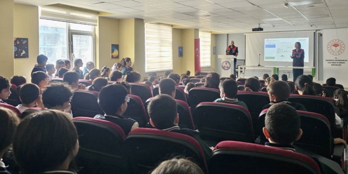 Yüksekova’da okullarda gıda güvenilirliği ve su tasarrufu eğitimleri devam ediyor