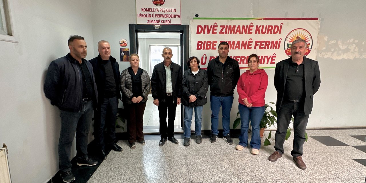 Yüksekova’da ZIMANGEH-DER yeni yönetimiyle Kürtçe kurslarına hazırlanıyor