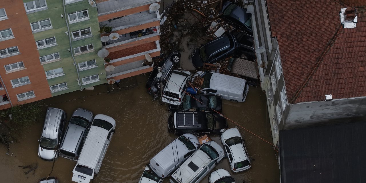 İstanbul'daki sel felaketinde 2 kişi hayatını kaybetti