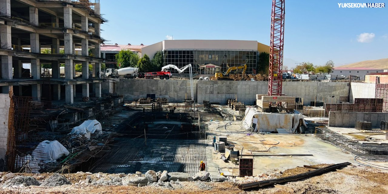 Yüksekova’da 100 yataklı devlet hastanesinin birinci bloğunda kaba inşaat bitti