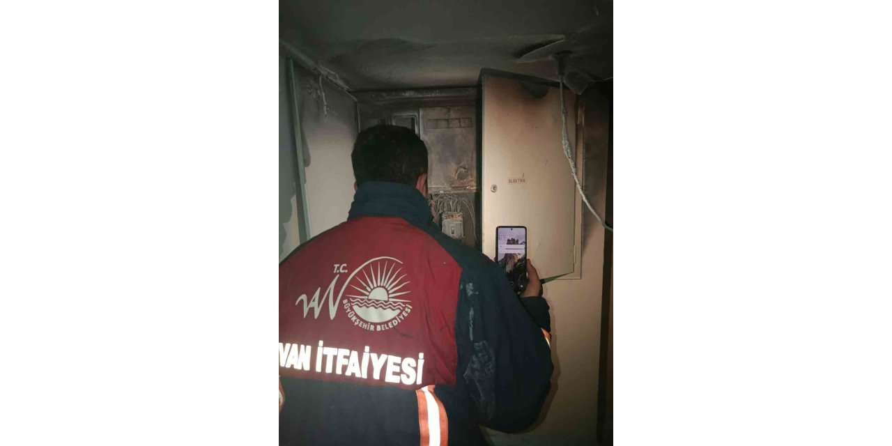 Van’da otelde çıkan yangın paniğe neden oldu