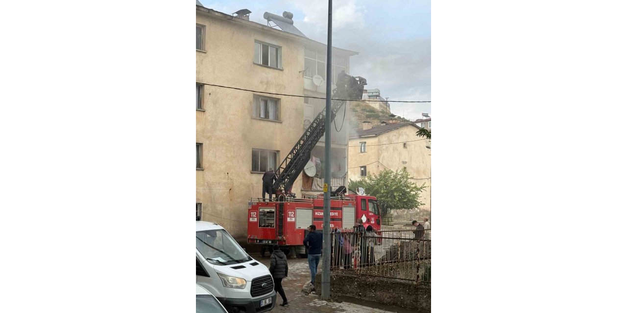 Hizan’da ev yangını söndürüldü