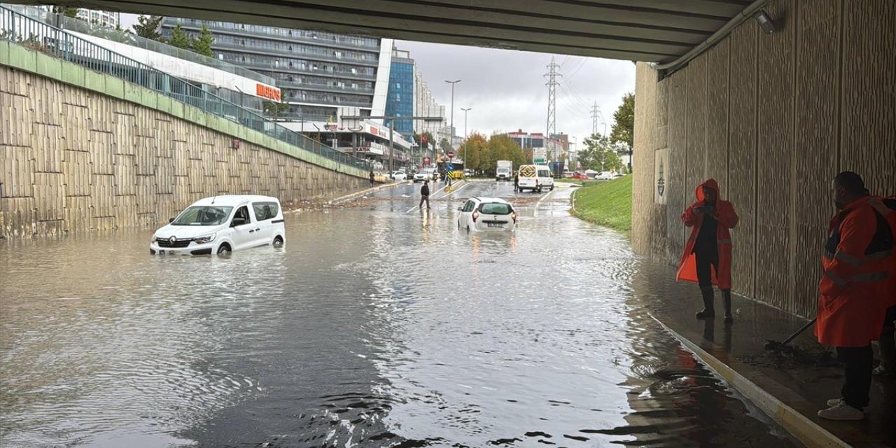 İstanbul’da selde hayatını kaybedenlerin sayısı 5’e ulaştı