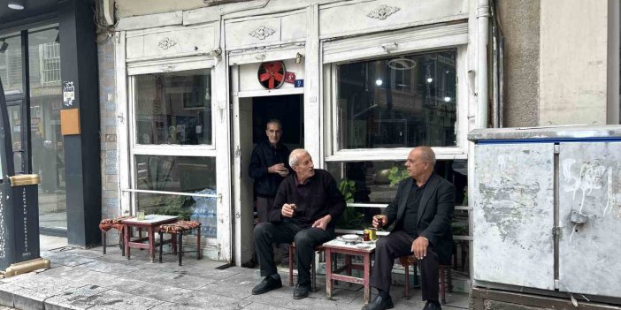 Van’da yıllara meydan okuyan kahvehanede 45 yıllık emek