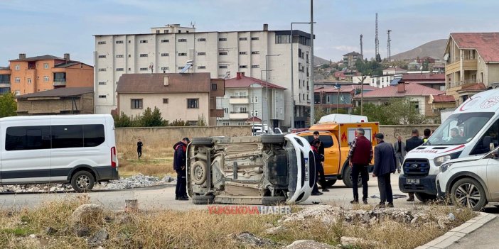 Yüksekova’da otomobil ile pikap çarpıştı: 1 yaralı