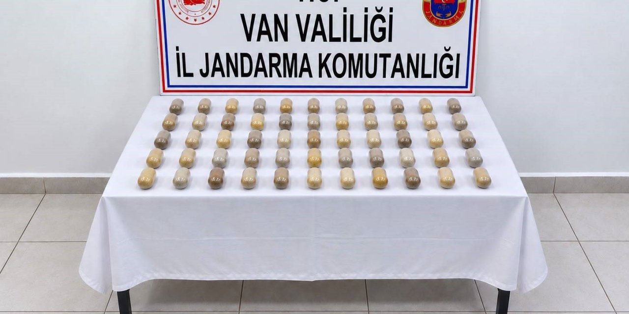 Midesinde ve bağırsaklarında 55 kapsül metamfetamin taşıyan şahıs tutuklandı