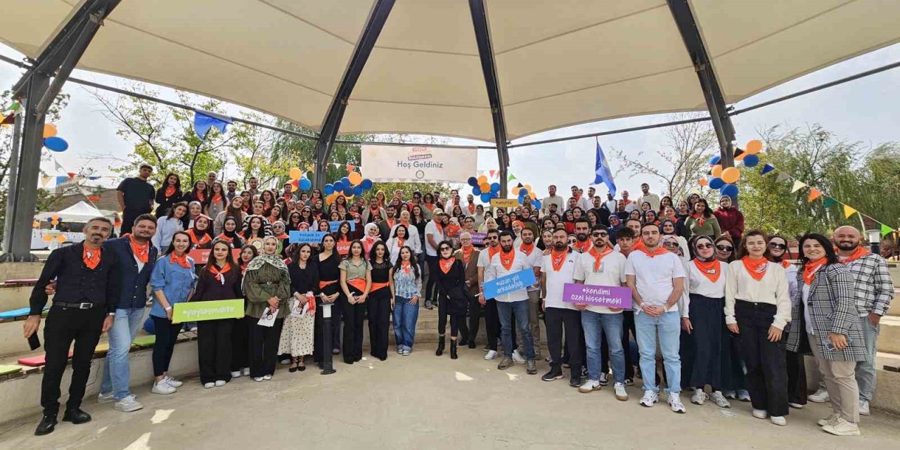 Çocukların geleceğine emek veren TEGV gönüllüleri Van’da bie araya geldi