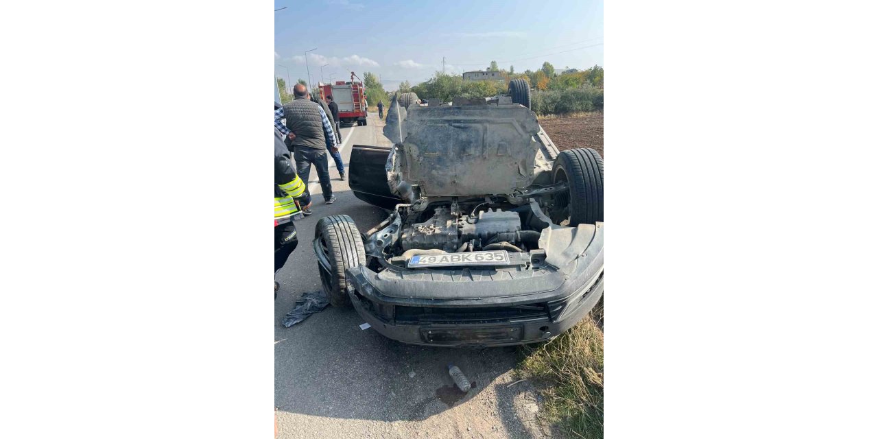 Van’da otomobil takla attı: 2 yaralı