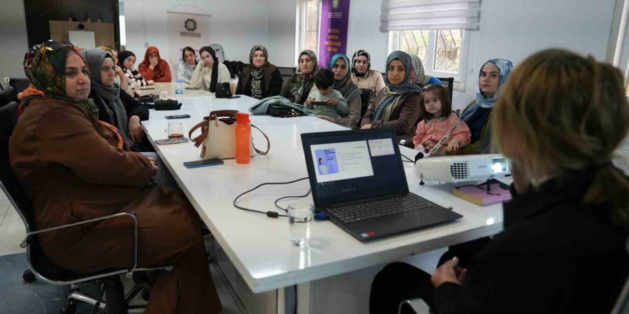 Diyarbakır’da meme kanserinde erken tanı semineri yapıldı