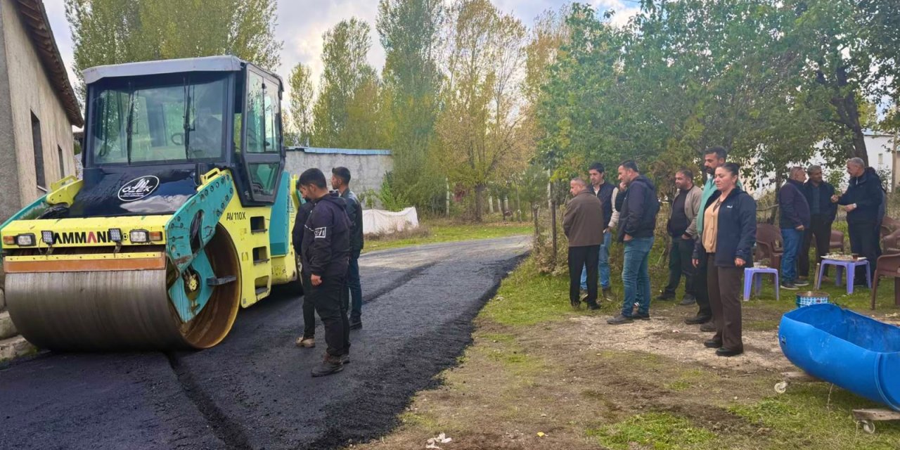 Kilimli mezrasında 3 bin metrelik asfalt çalışması başladı