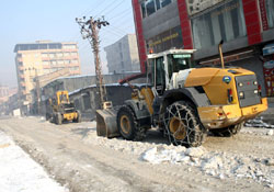 Yüksekova'da 23-01-2012 kar temizliği