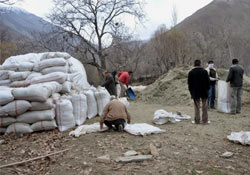 Hakkari'ye bağlı köylerde kışa hazırlık başladı