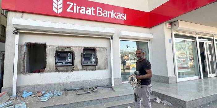 Yüksekova'da Ziraat Bankası ATM'leri yenileniyor