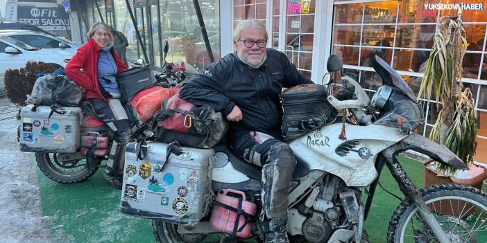 Dünya Turu yapan gezginler karla kaplı Yüksekova’yı gezdi