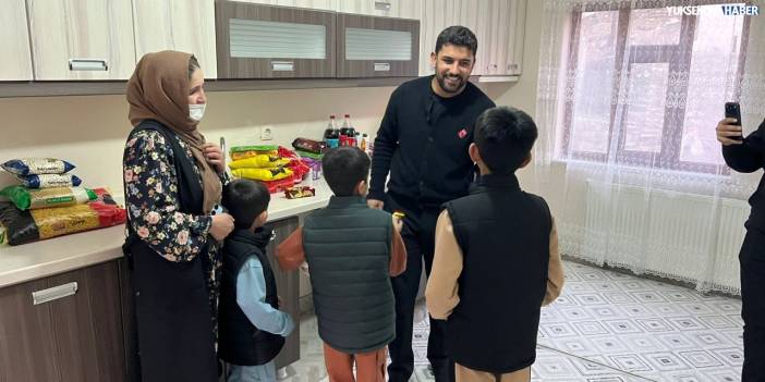 Şemdinli’de zor şartlarda yaşayan 4 çocuklu aile yeni yuvaya yerleşti