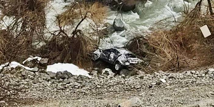 Çukurca’da feci kaza: 22 yaşındaki sağlık çalışanı hayatını kaybetti